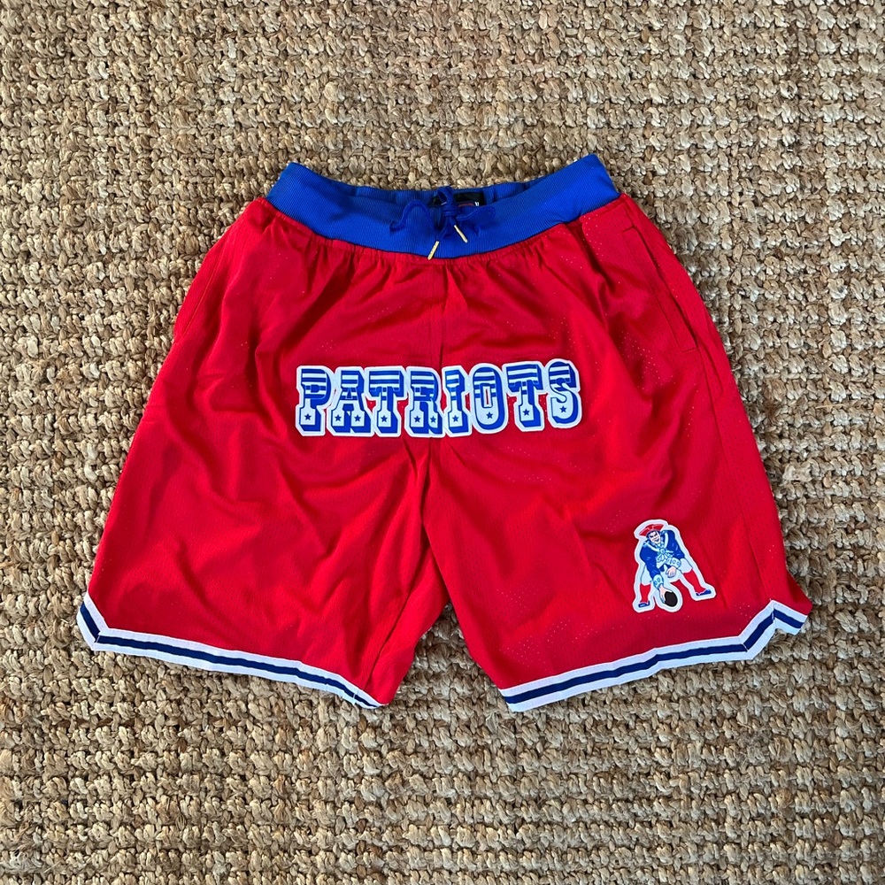 MENS NEW ENGLAND PATRIOTS BASKETBALL SHORTS XL
